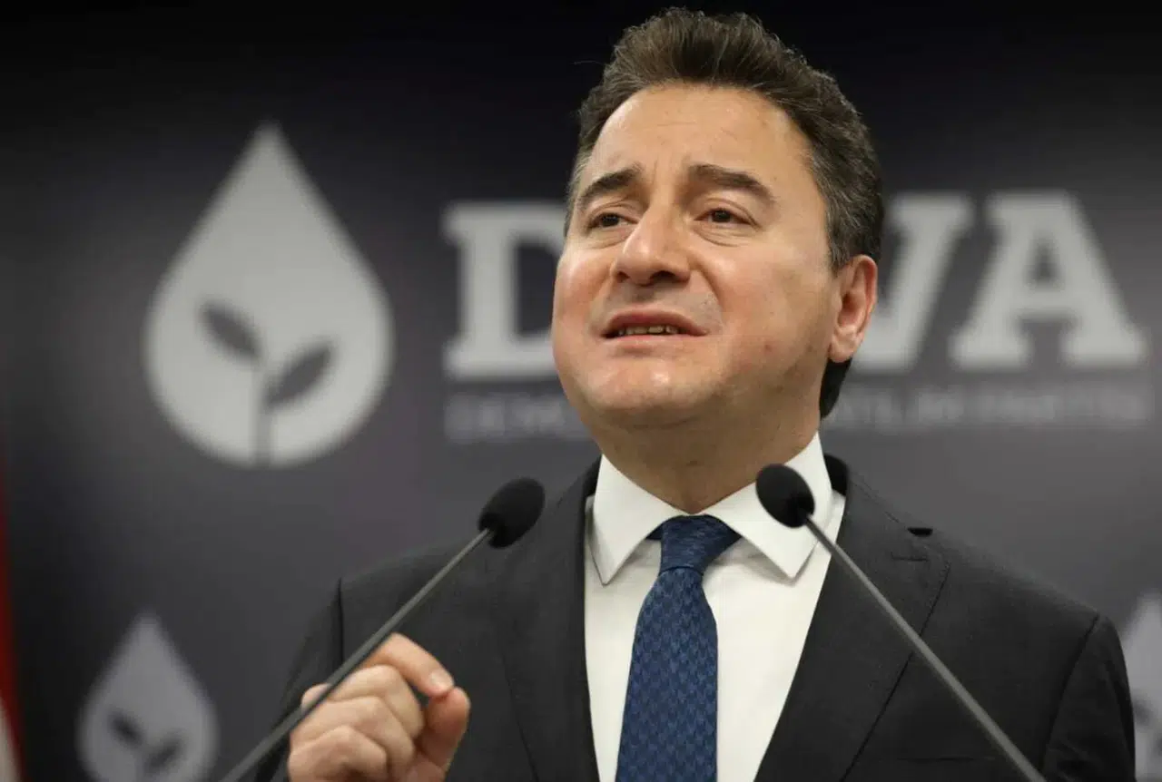 Ali Babacan: "Türkiye'de menfaat şebekeleri zenginleşirken halk yoksullaşıyor"
