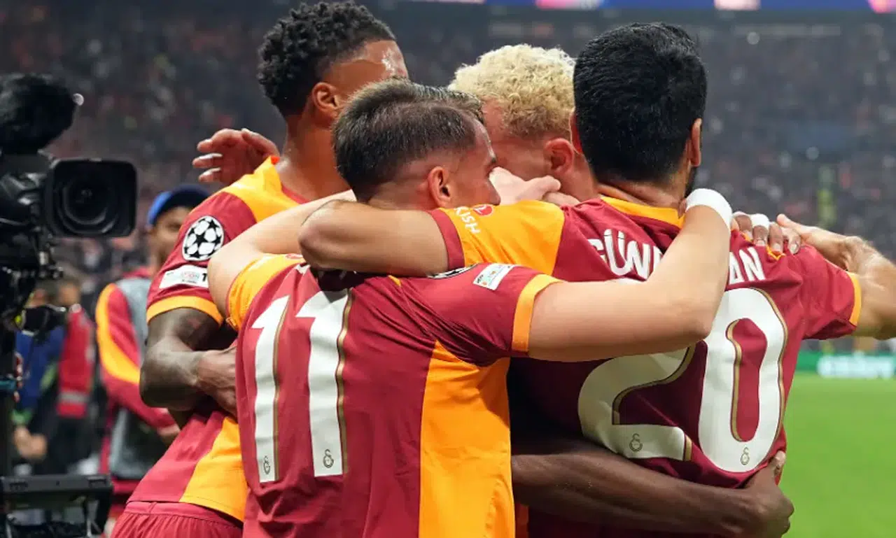 Galatasaray, Şampiyonlar Ligi'nde Liverpool'u 1-0 yenerek 3 puan kazandı!