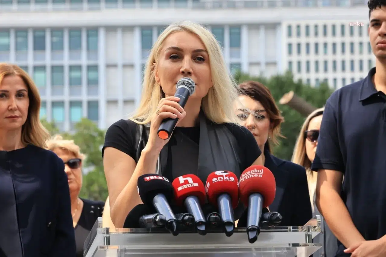Dilek Kaya İmamoğlu: Bu iftiralar bize yapışmaz çünkü güneş balçıkla sıvanmaz