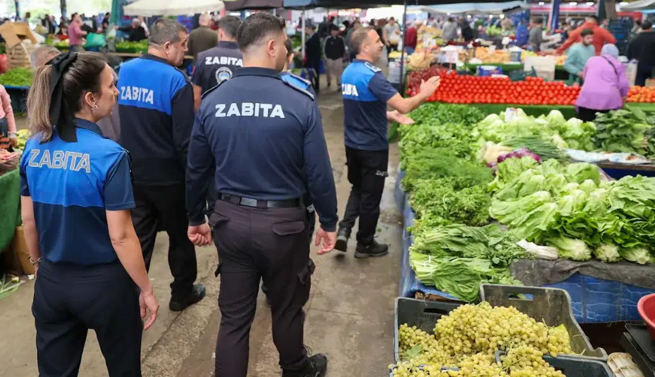 Buca Belediyesi Semt Pazarlarında Hijyen ve Güvenlik Denetimleri Sürüyor