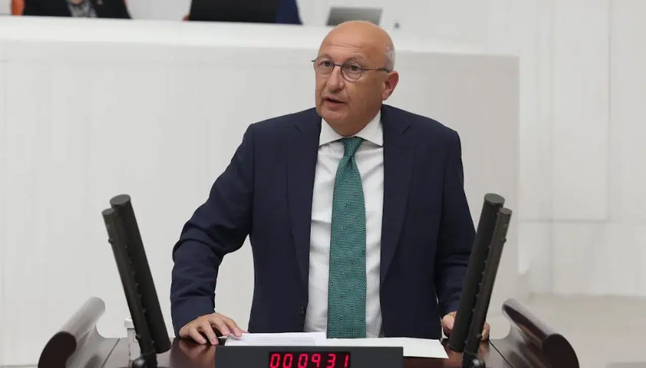 CHP'den Suriye tezkeresi görüşmelerinde AKP’ye eleştiri: 2012’den beri elinizde yetki var hangi mücadeleyi yaptınız?