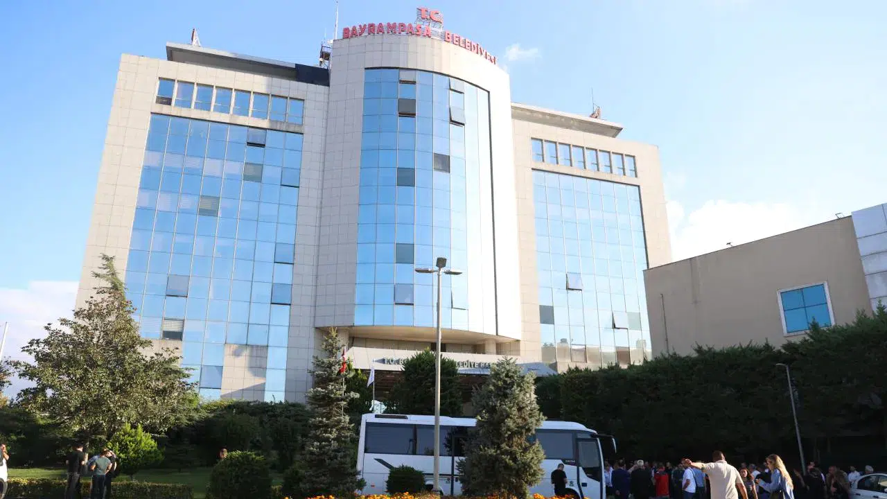 Bayrampaşa'da yapılan Belediye Başkanvekili seçimini AK Parti’li İbrahim Akın kazandı