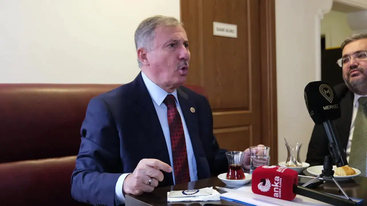 Selçuk Özdağ'dan Anadolu Ajansı'na tepki: "Haber dilinize dikkat edin"