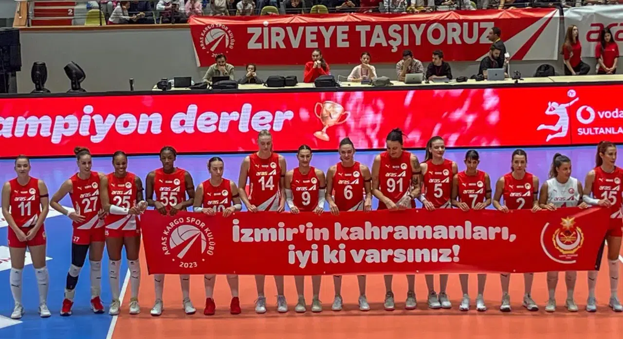 Aras Spor Kadın Voleybol Takımı'ndan İtfaiye Ekiplerine Anlamlı Teşekkür
