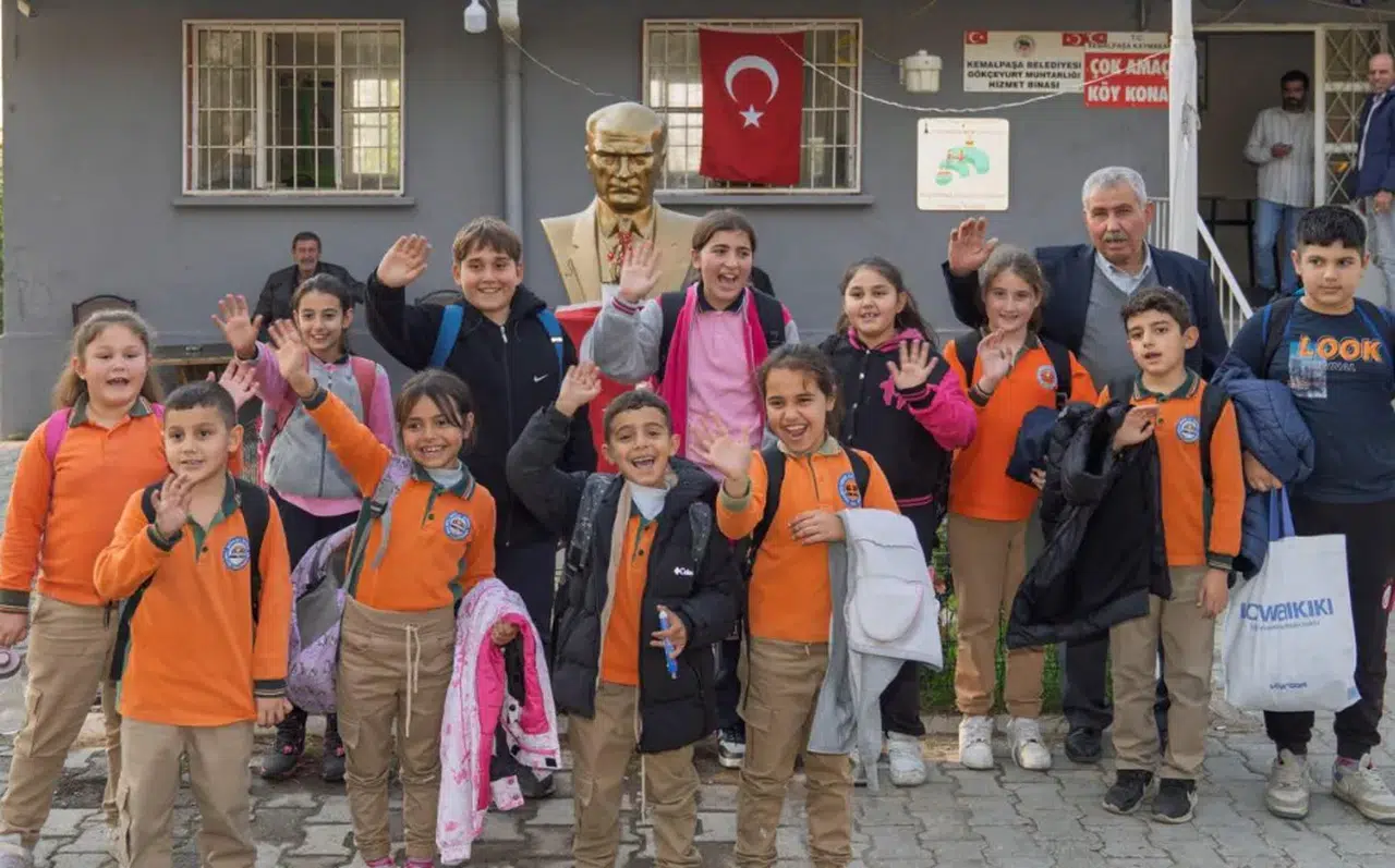 İzmir 79 köye ücretsiz internet hizmeti sunarak dijital eşitsizliği azaltmayı hedefliyor