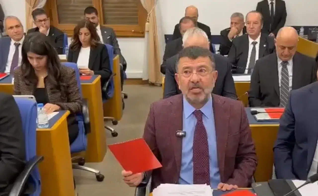 CHP'li Veli Ağbaba: 23 senedir kumara yataklık yapıyorlar, ülkenin geleceği yazı turaya dönmüş durumda