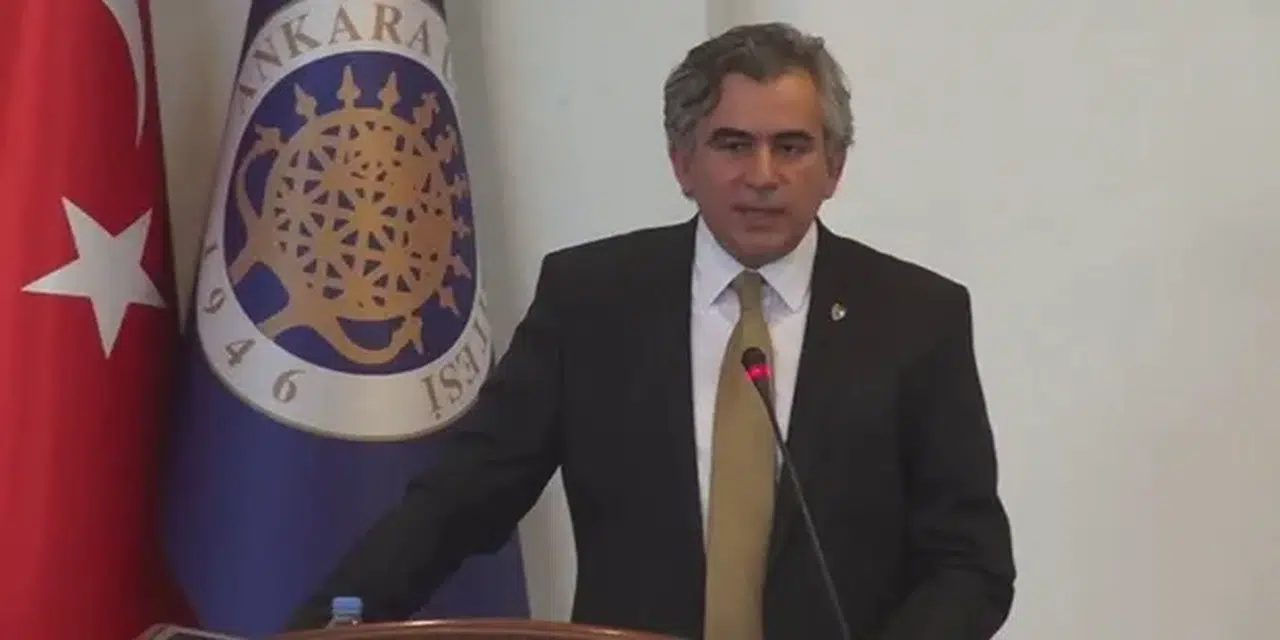 Mülkiye'nin dekanı Kadir Gürdal istifa etti