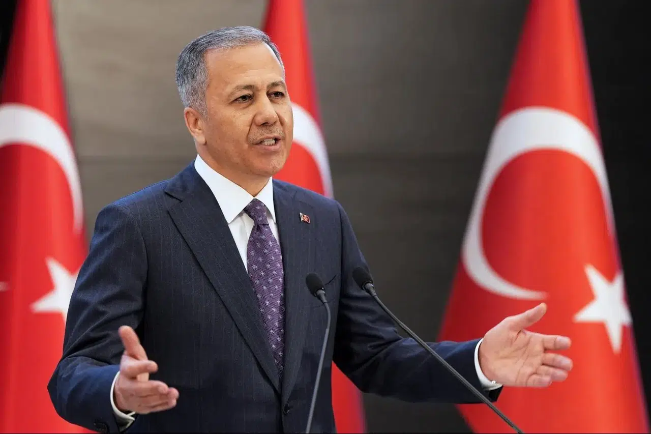 İçişleri Bakanı Ali Yerlikaya, kırmızı bültenle aranan 9 suçluyu ülkeye getirdiklerini açıkladı