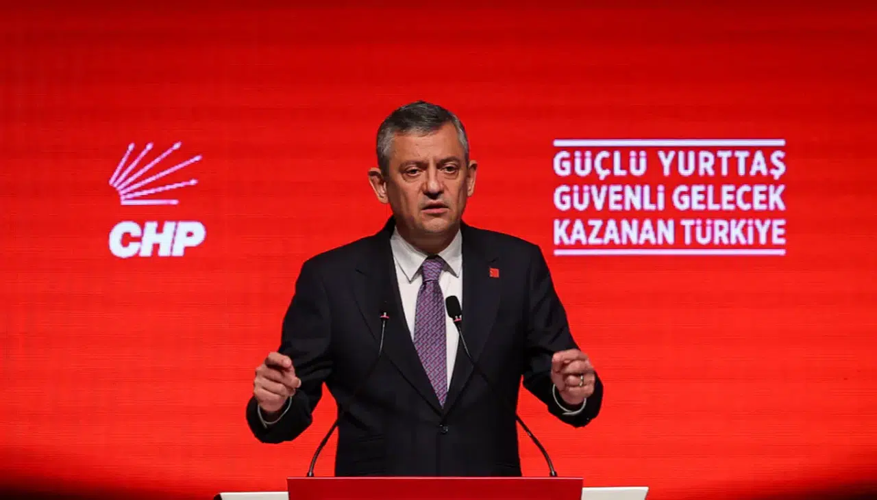 Cumhuriyet Halk Partisi'nin Yeni Programı Tanıtıldı: Özgür Özel'den Güçlü Gelecek Vurgusu