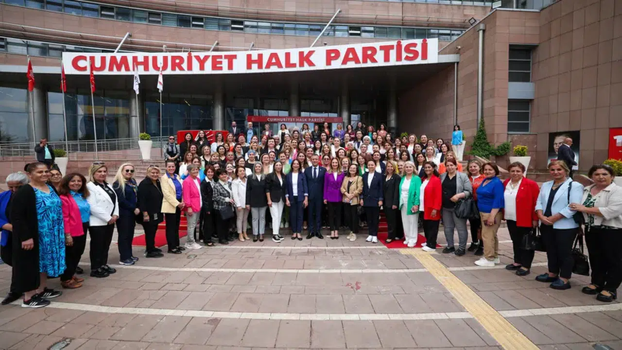 CHP lideri Özgür Özel: İktidara geldiğimizde, İstanbul Sözleşmesi’ni yeniden yürürlüğe koyacağız