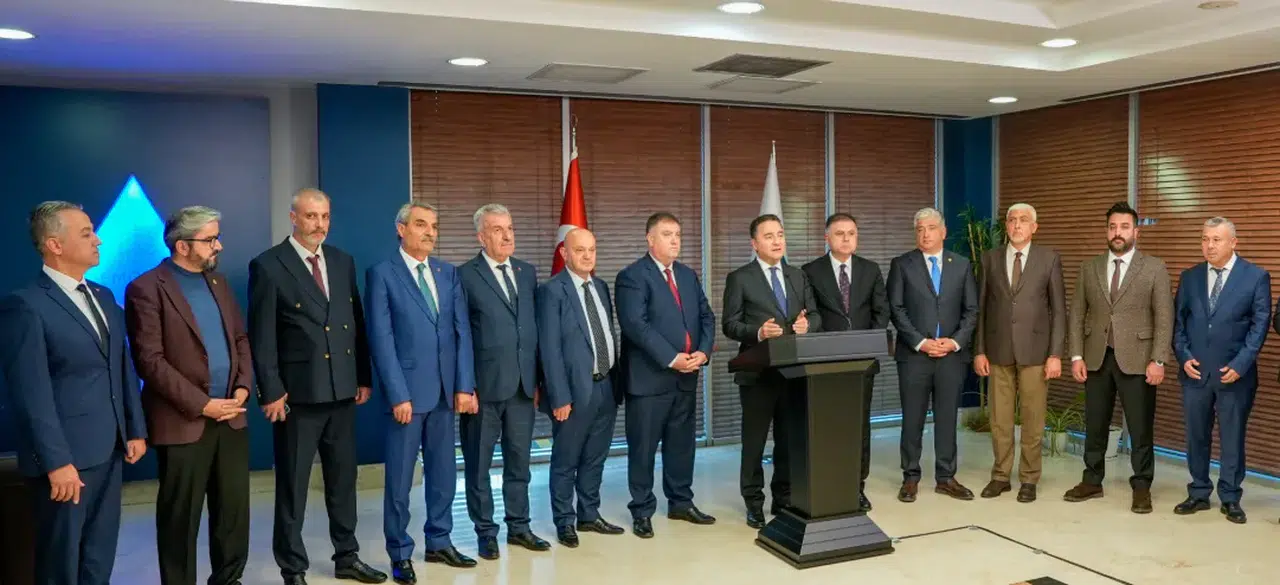 Ali Babacan: TOGG Taksi projesi, Türkiye'de elektrikli araç dönüşümünü hızlandırır