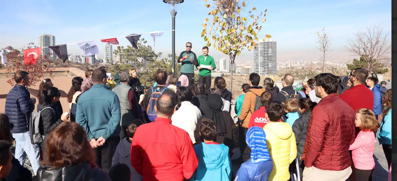 Çankaya'da Cumhuriyet Bayramı coşkusunu oryantiring yarışıyla kutladılar