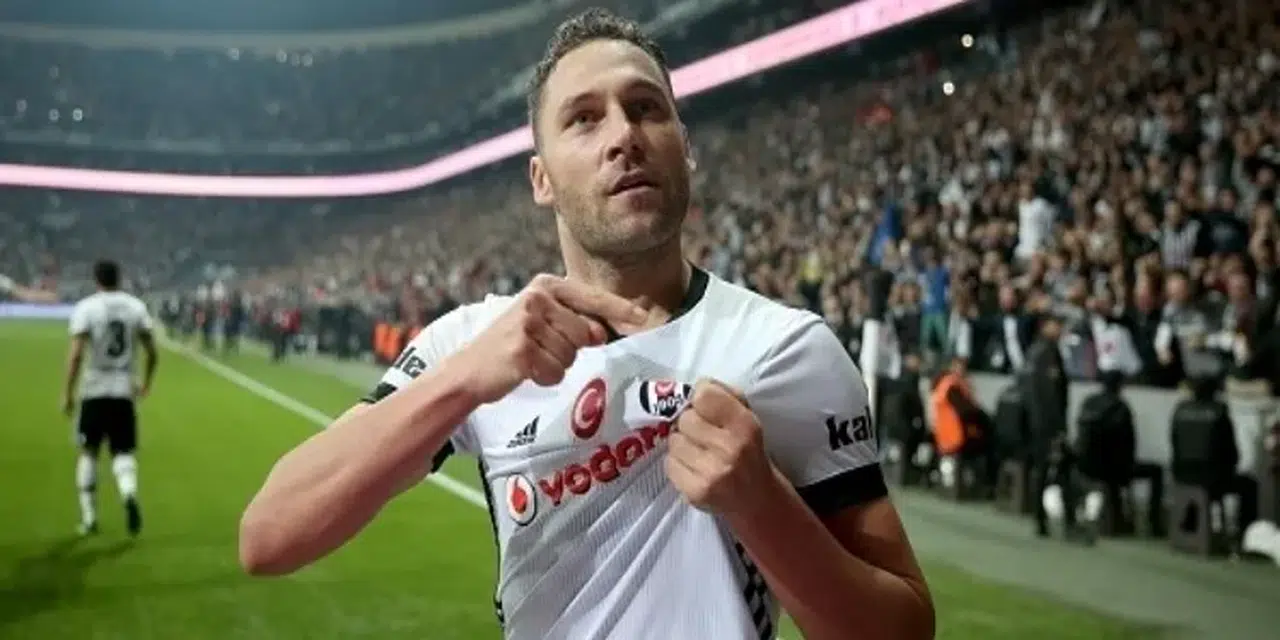 Beşiktaş'ta ilk ayrılık gerçekleşti; Tosic Çin'e transfer oldu!