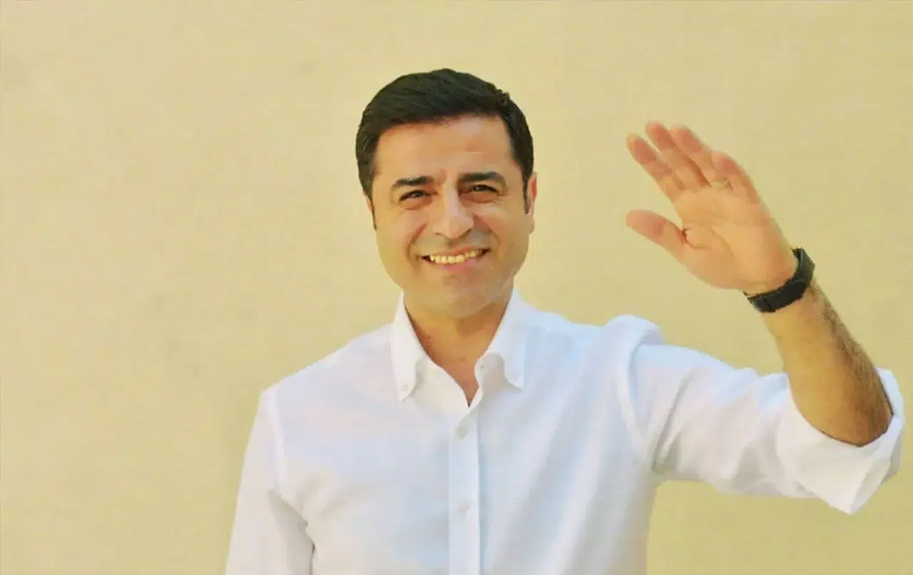Selahattin Demirtaş'dan Devlet Bahçeli ve Özgür Özel'e teşekkür