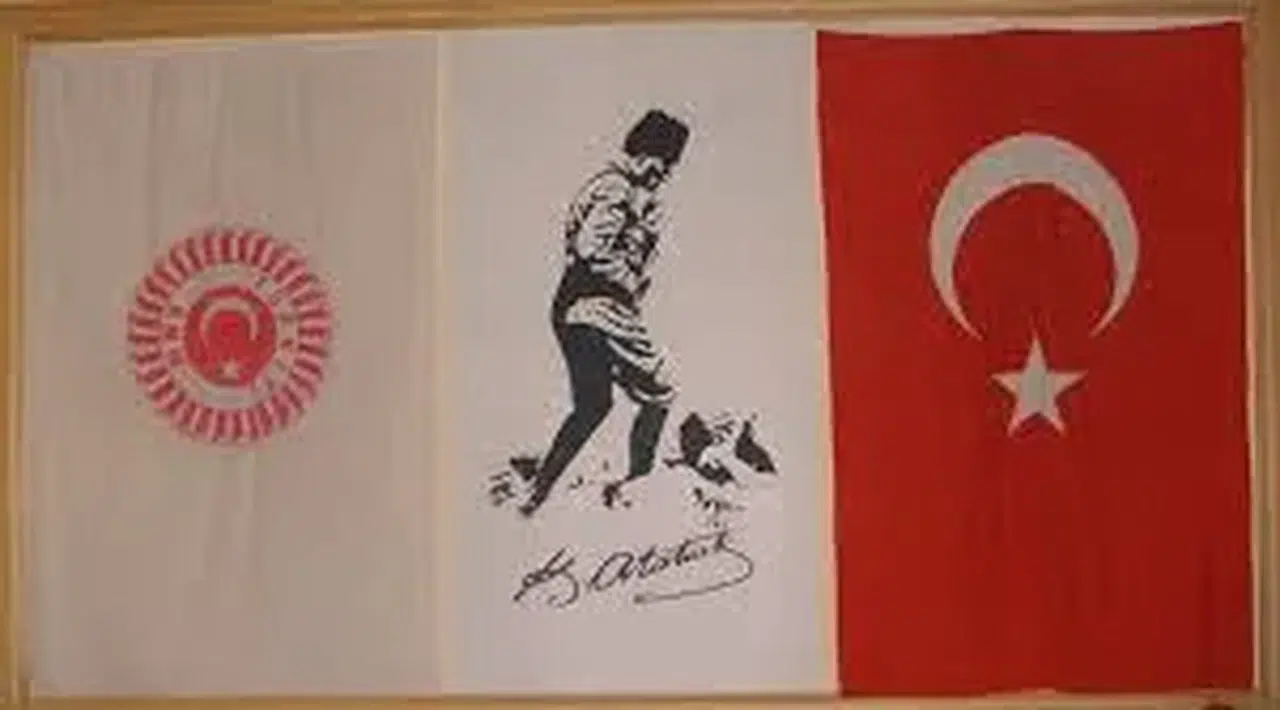 TÜRK PARLAMENTERLER BİRLİĞİ İZMİR ŞUBESİ GENEL KURULU GERÇEKLEŞTİ