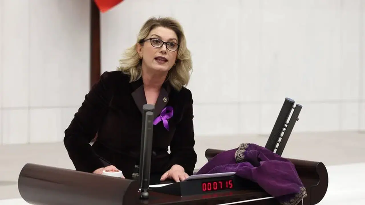 CHP'li Kaya’dan Aile hekimlerine yönelik yaptırımlara tepki: “Aile hekimlerine yönelik getirilen katmerli cezalar kabul edilemez.”