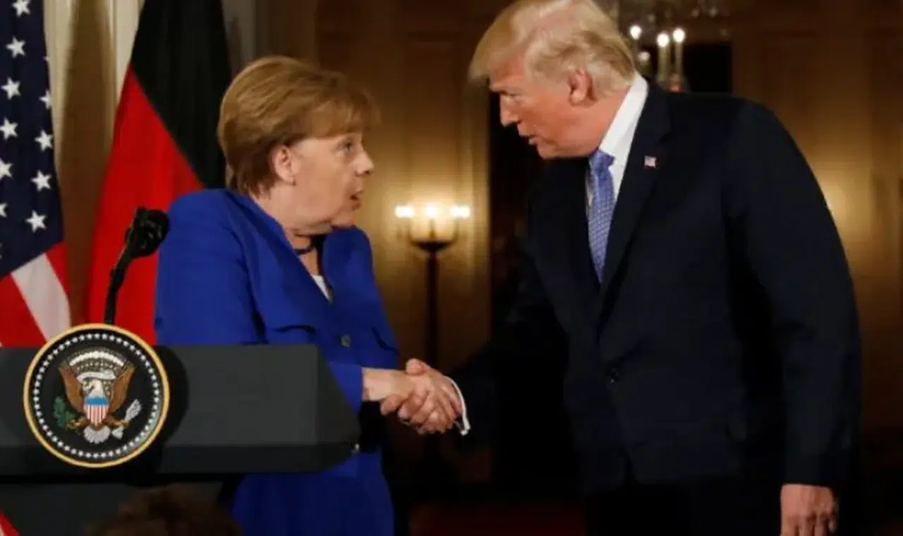 Macron'u öpmeye doyamamıştı… Merkel ziyaretinde ise…