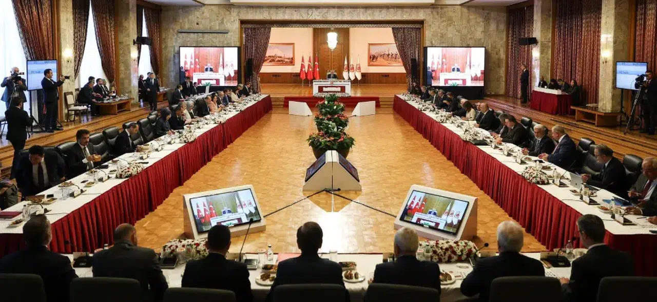 TBMM Süreç Komisyonu, 13 Kasım'da bakanları dinleyip yasal düzenleme sürecine girecek