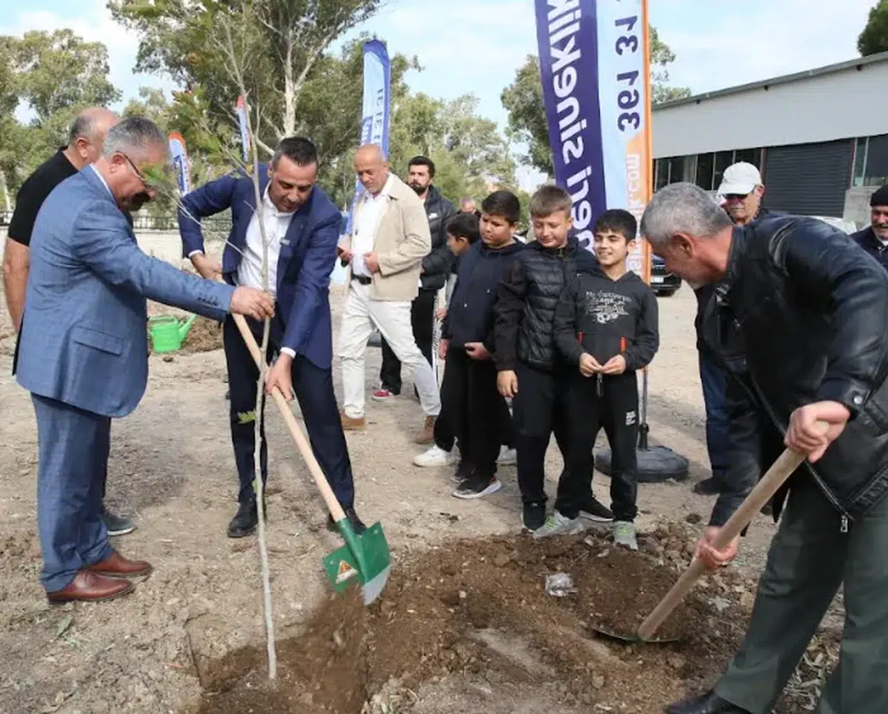 Çiğli Belediyesi'nden Çocuk Hakları Günü'nde 'Çocuk Hakları Bahçesi' etkinliği gerçekleşti