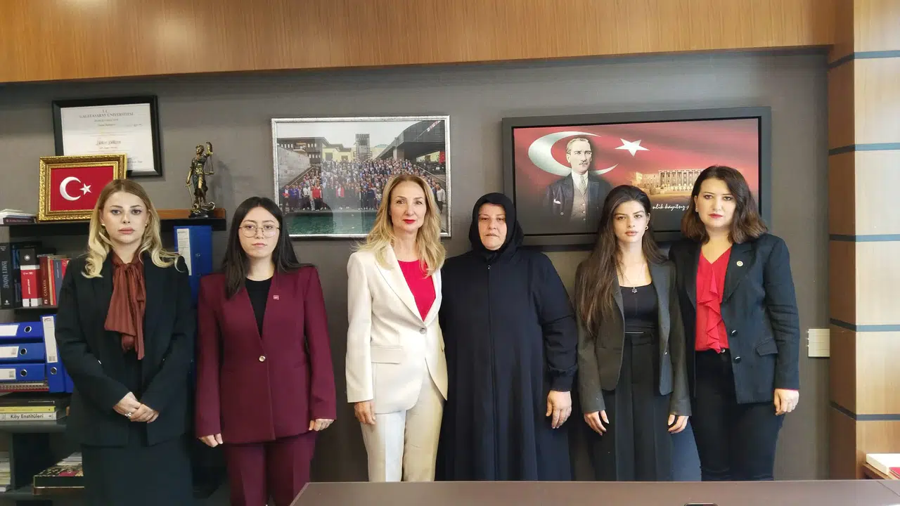 CHP Genel Başkan Yardımcıları Nazlıaka ve Gökçen, Ayşe Tokyaz cinayetinde adalet mücadelesi destek verdi