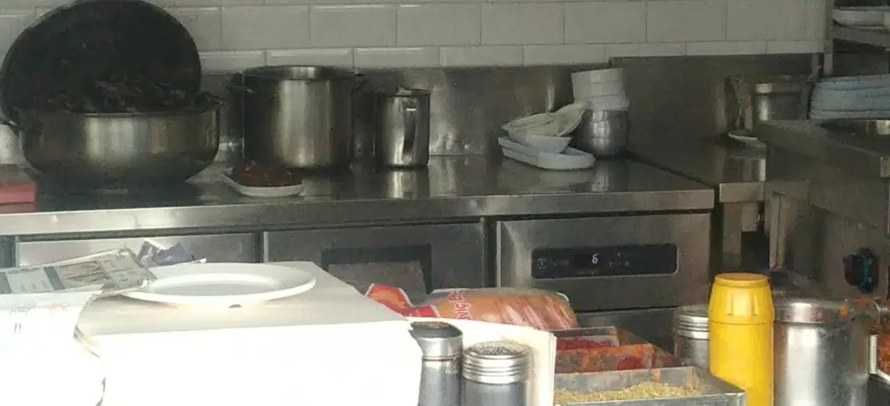 İstanbul'daki 3 kişinin hayatını kaybettiği zehirlenme vakasında 7 kişi gözaltına alındı