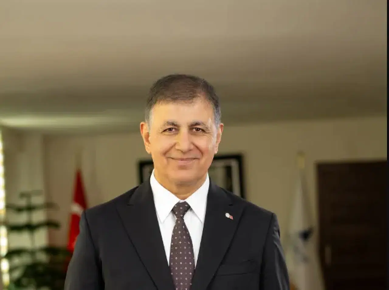 İzmir Büyükşehir Belediye Başkanı Dr. Cemil Tugay'dan Öğretmenler Günü mesajı