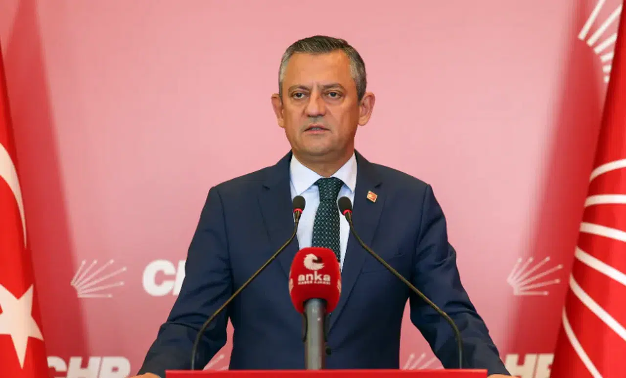 CHP Genel Başkanı Özgür Özel'den İstanbul iddianamesine sert tepki: "Darbecilerin muhtırası"