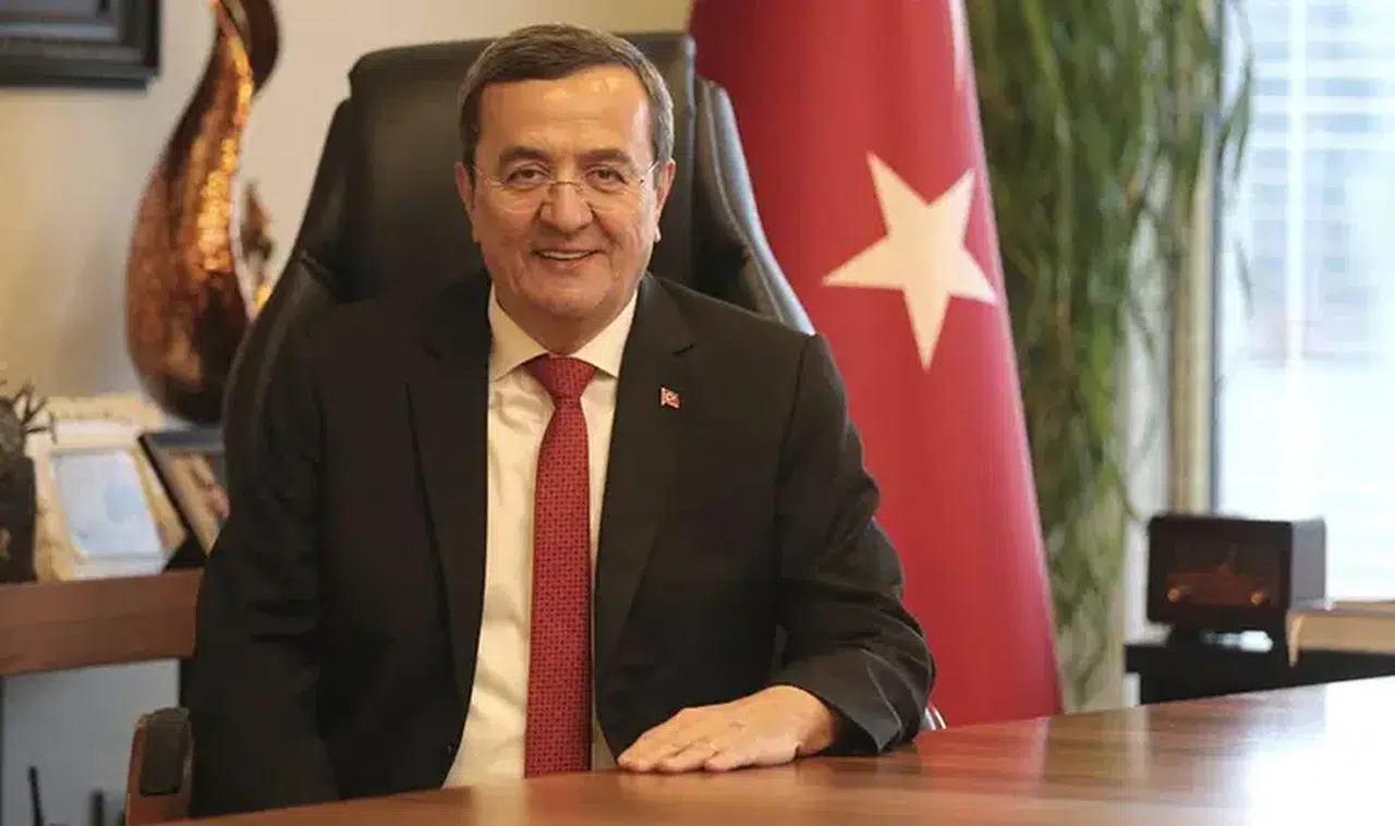 Narlıdere Belediye Başkanı Abdül Batur'dan Demokrasi Mesajları