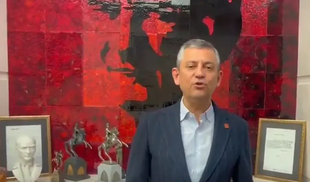 CHP lideri Özgür Özel'den KESK'e 30. yıl mesajı: "Birlikte mücadele edip kazanacağız"