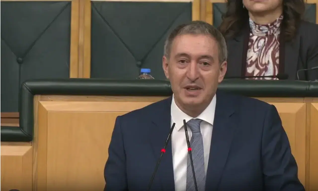 Tuncer Bakırhan'dan Özgür Özel'e : "Halkımızı sendromla itham etmek demokratik siyaset midir?"