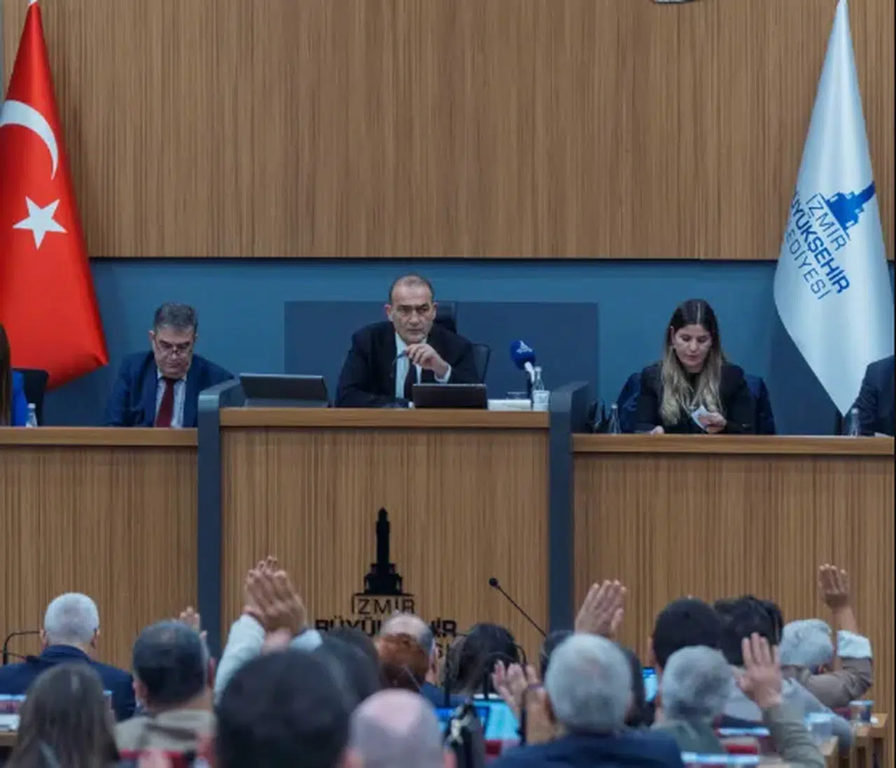 İzmir, Buca Onat Tüneli'ndeki riskli yapılar için destek paketi hazırlanıyor