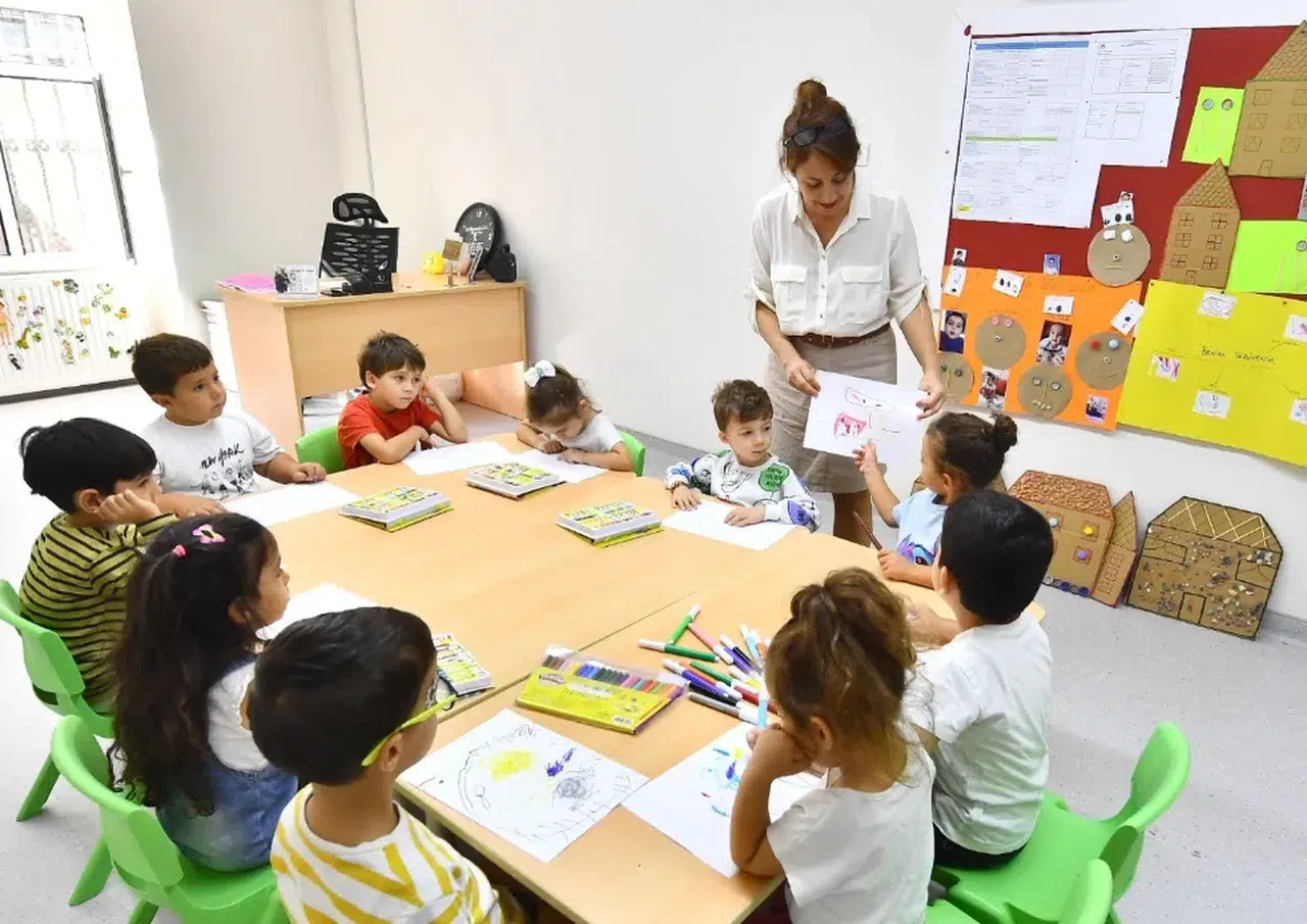 İzmir'de 2025'te hizmetler artıyor; çocuk merkezleri ve karavan parkları genişliyor!