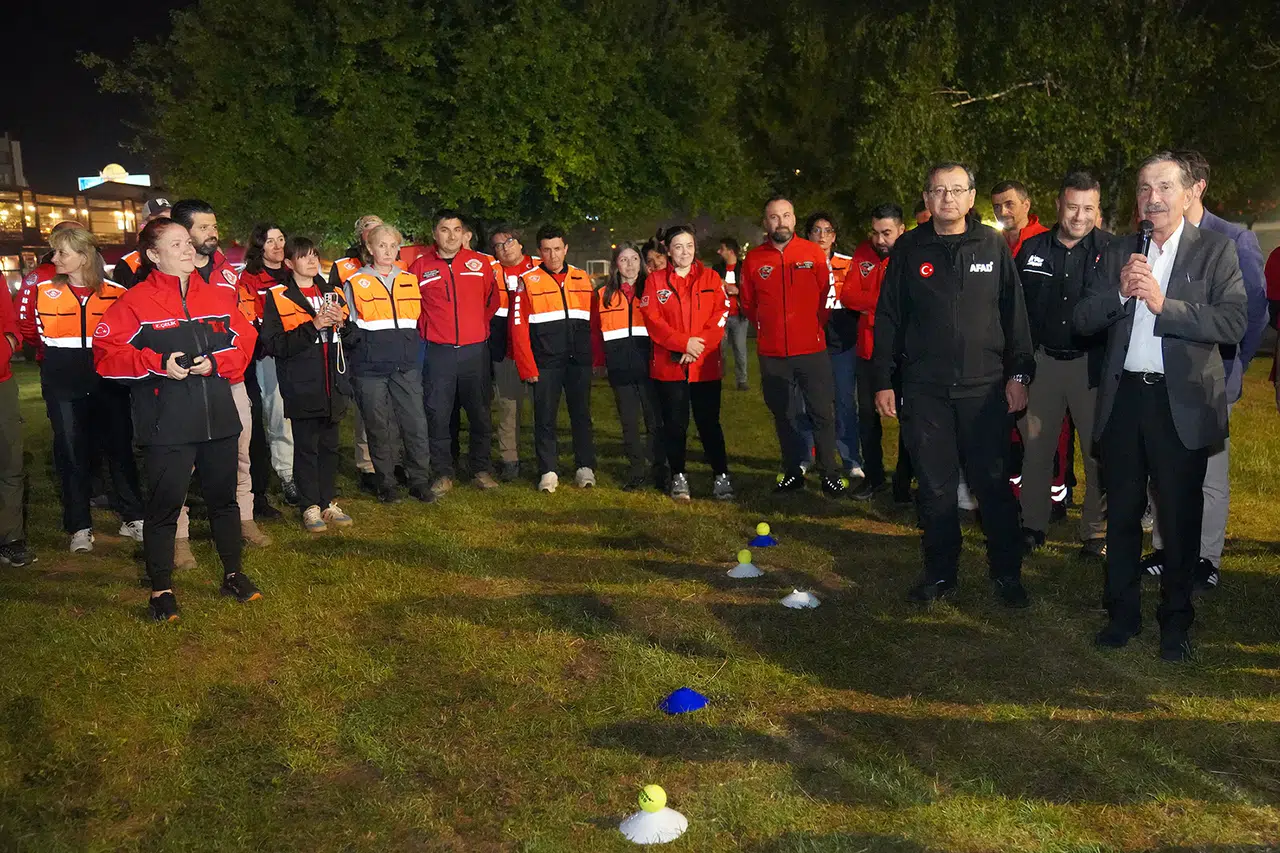 Arama Kurtarma Gönüllüleri Eskişehir Tepebaşı'nda Kampta Buluştu