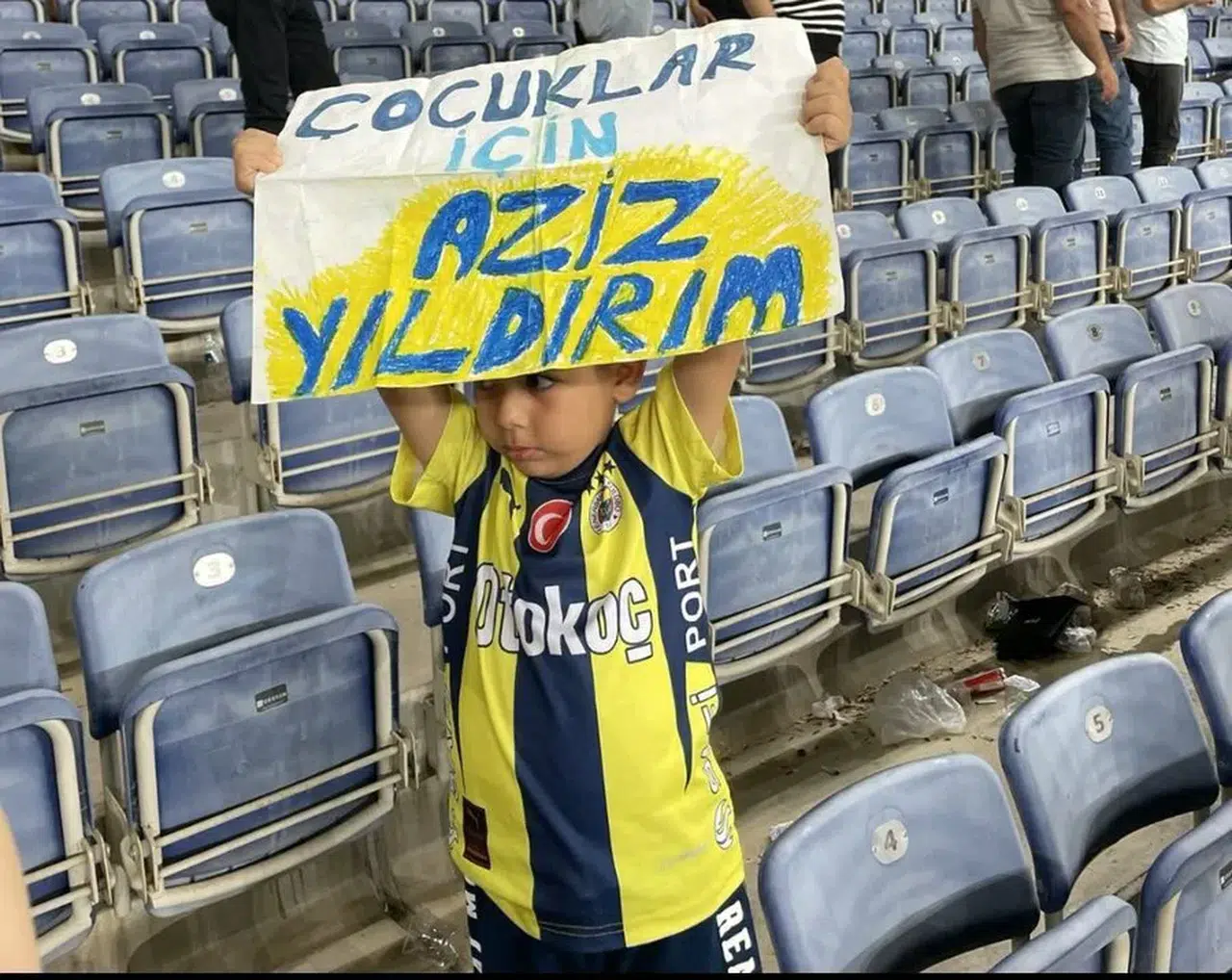 Fenerbahçe'nin Hatayspor'a 4-2 Yenilgisi Sonrasında Taraftarlar Aziz Yıldırım'ı Göreve Çağırdı