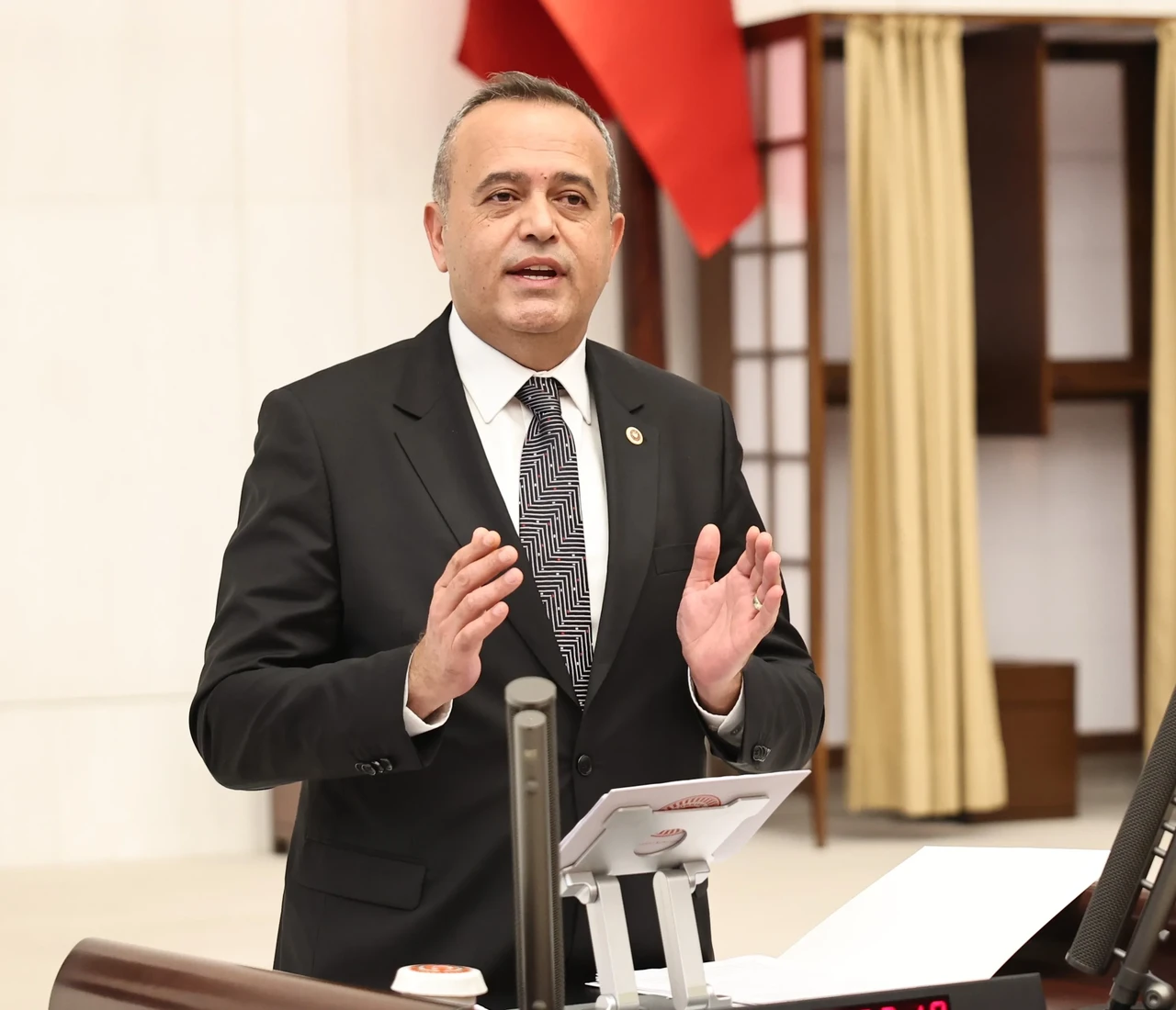 DEVA PARTİLİ KAYA: GENÇLER BU EKONOMİK TABLONUN EN AĞIR MAĞDURU