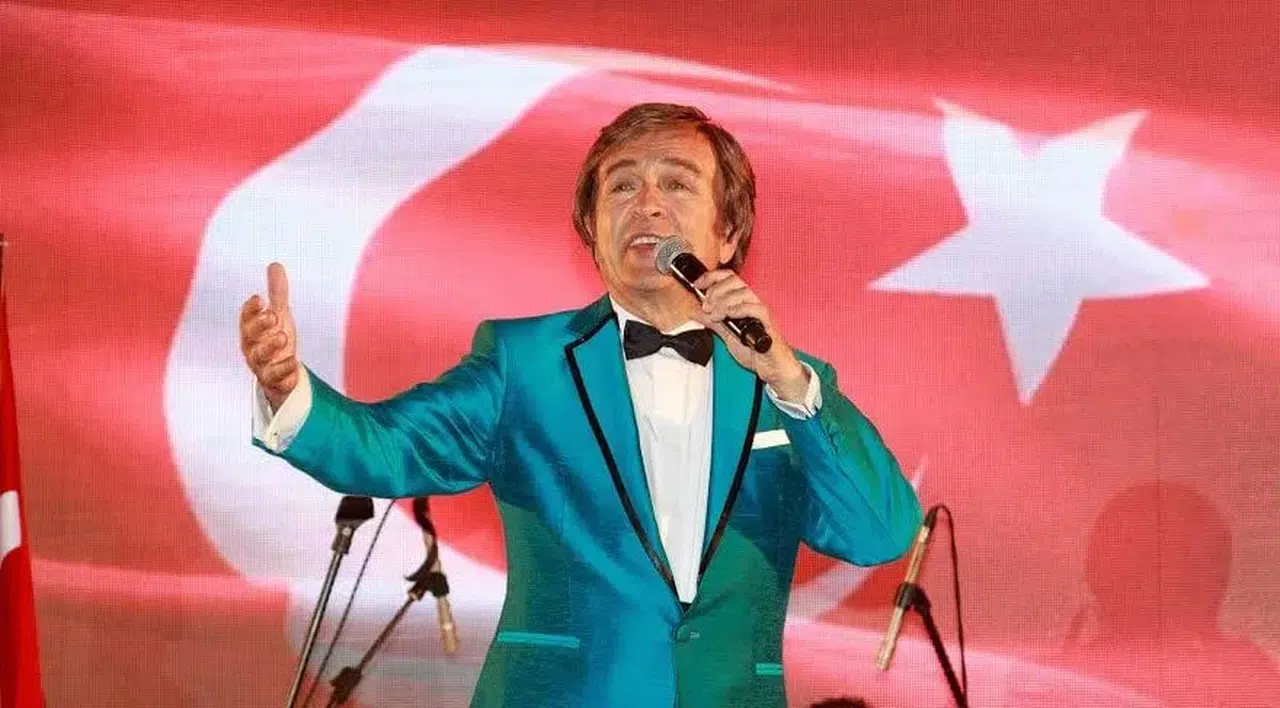 Erol Evgin 36 yıl sonra Türkiye turnesine çıkıyor