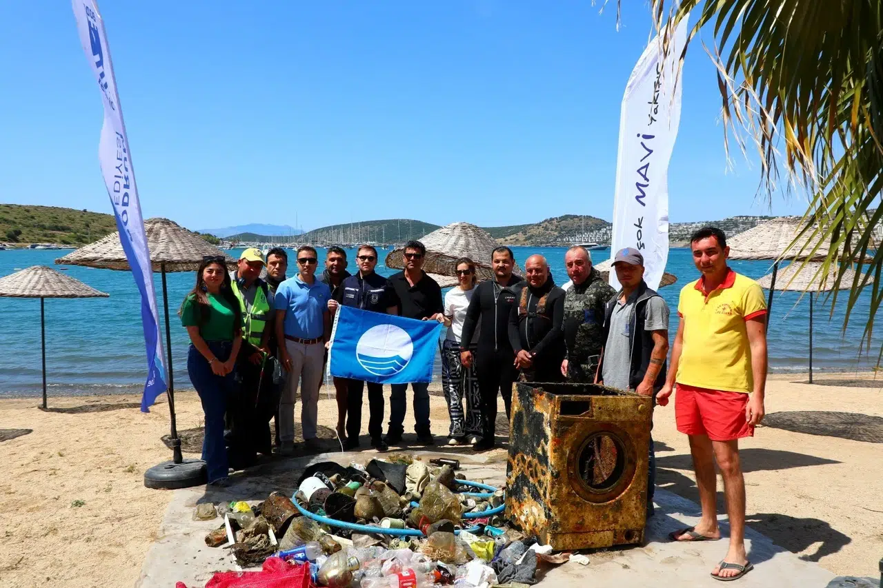 Bodrum Belediyesi'nin yaz hazırlıkları sürüyor: Bodrum’un Engin Maviliğinde Temizlik Sürüyor