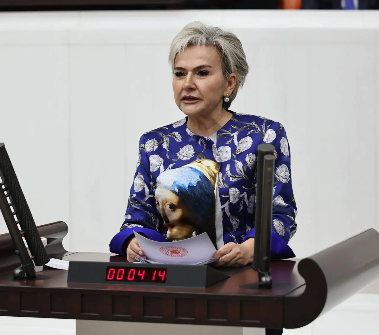 CHP'li Nimet Özdemir Cezaevlerinde Büyüyen Çocukları Meclis Gündemine Taşıdı