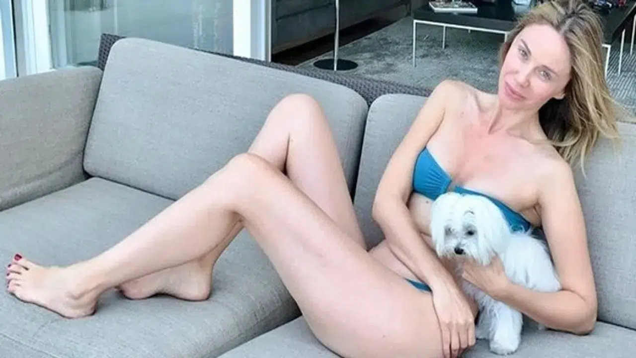 Demet Şener: Anneler bikini giyemez mi?