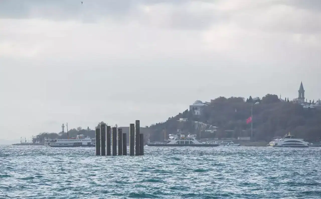 Denizin ortasındaki kazıkların sırrı ortaya çıktı