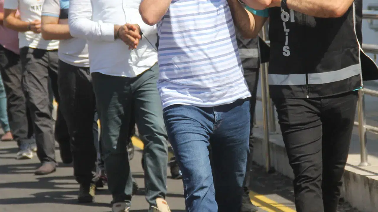 Konya'da 2 üniversiteye FETÖ operasyonu!