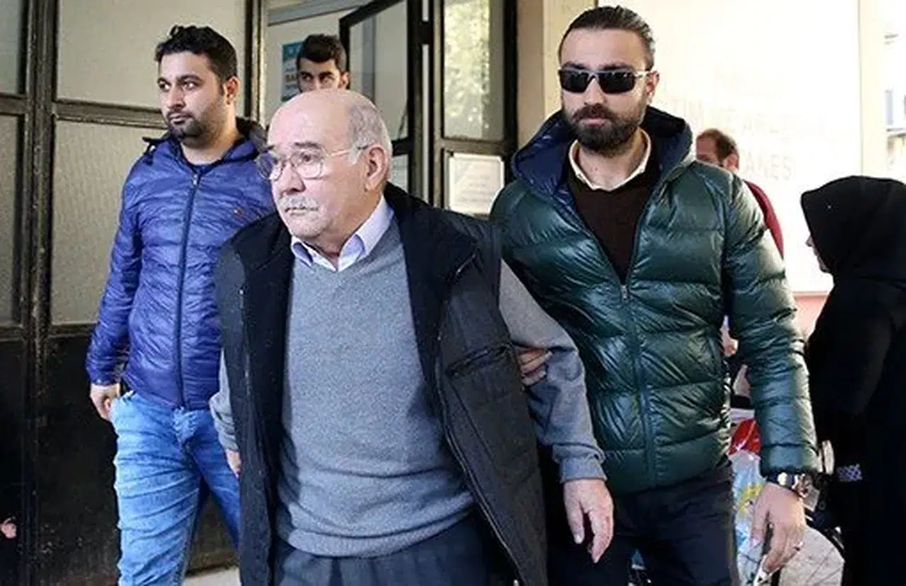 Aydın Engin'in gözaltı sorusuna cevabı: Cumhuriyet'te çalışıyorum yetmez mi?