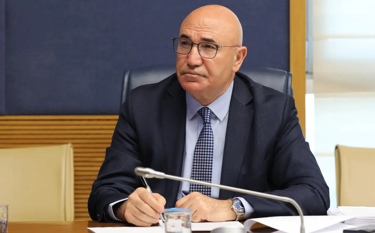 CHPli Tanal'dan Wikipedia kararına itiraz!