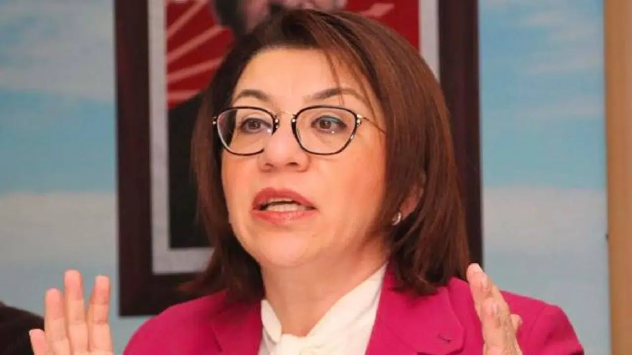 CHP'Lİ BİÇER; 'AŞI KARŞITI AİLE SAYISI 12 BİNE ULAŞTI AŞI BİR TOPLUM SAĞLIĞI PROBLEMİDİR, DİNSELLEŞTİRİLEMEZ'