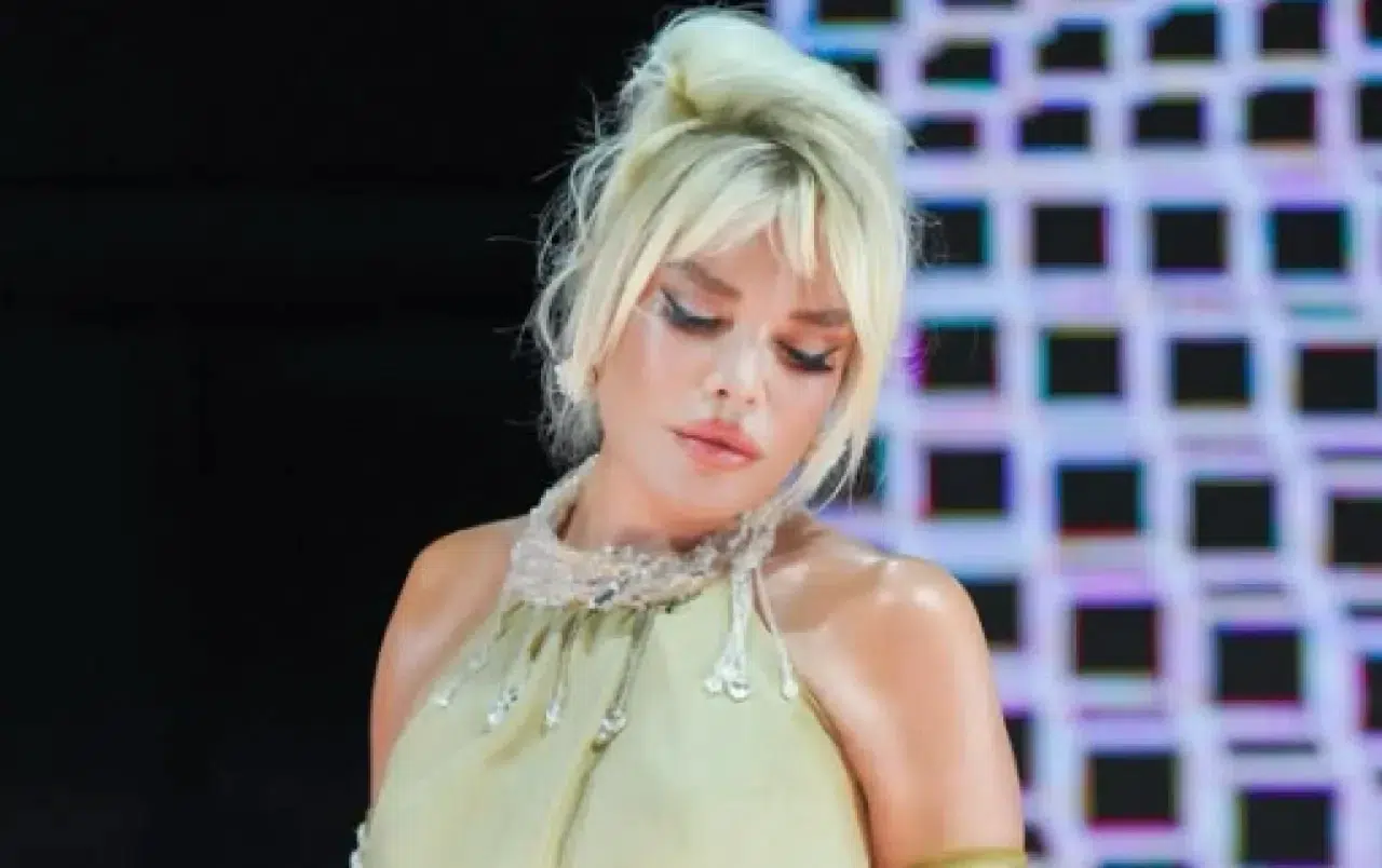 Ajda Pekkan’ın Son Hali Gündem Oldu: “Mimik Değil, Işığı Yeter!”