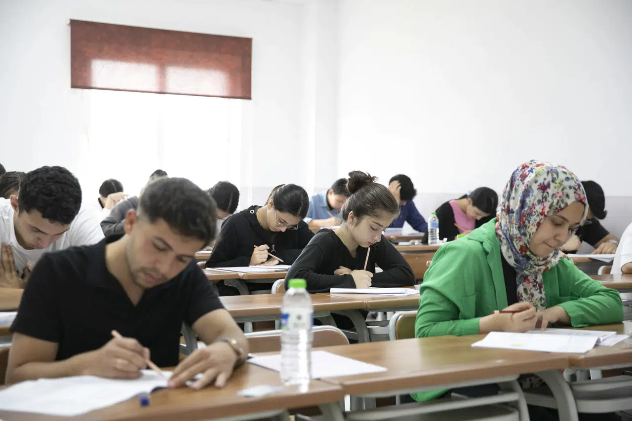 Mersin’de Gençlere Sınavdan Sonra da Destek Devam Ediyor