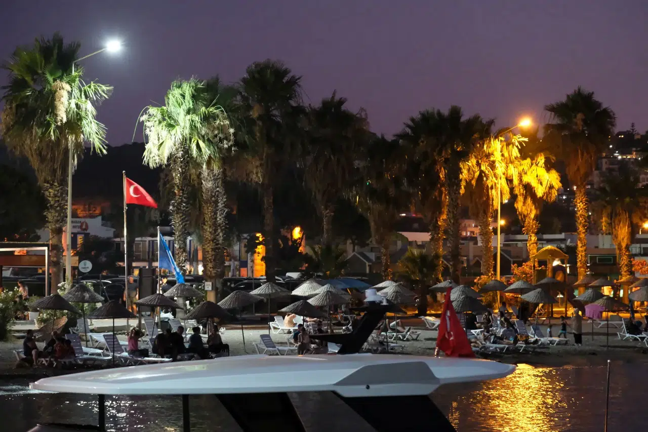 Bodrum’da 162 Yeni LED Aydınlatma Direği Şehirde Işığı Artırdı