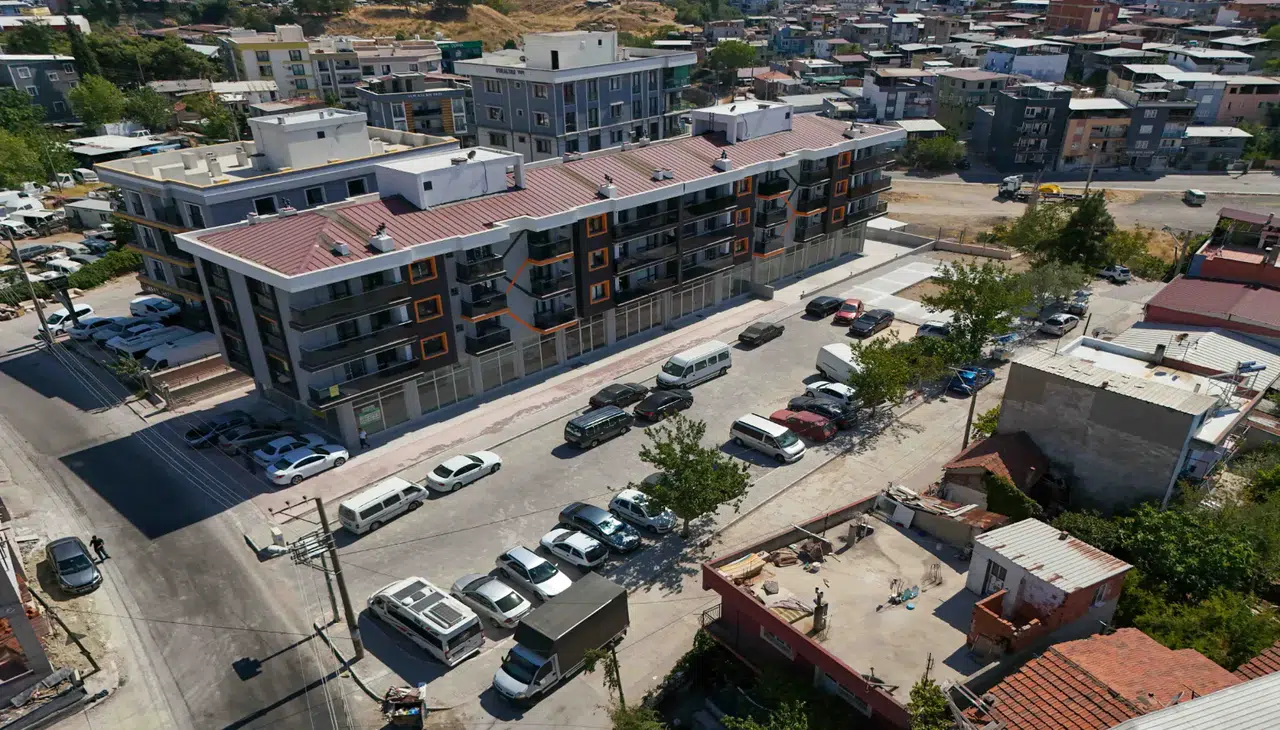 Buca'da 293 araç kapasiteli 8 ücretsiz otopark hizmete girdi, trafik rahatlayacak!