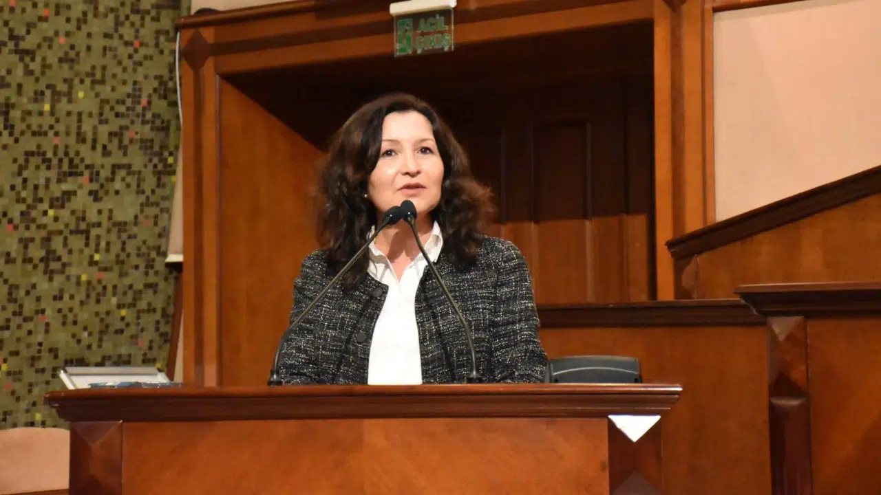 CHP'den İBB Meclisi'nde sert yanıt; halkı yanıltıcı bilgilerle suçlamalara tepki verildi