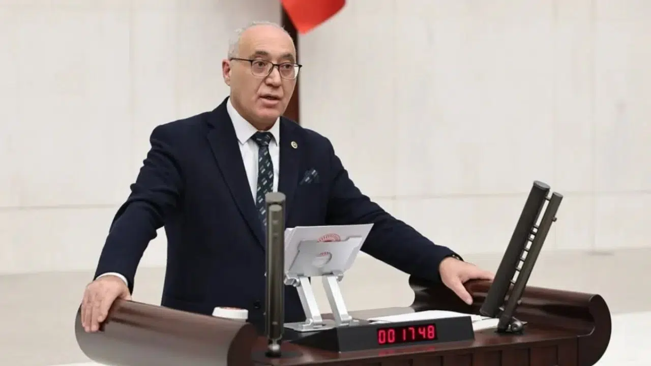 Gelecek Partisi Kurucularından Doğan Demir’den İstifa Açıklaması